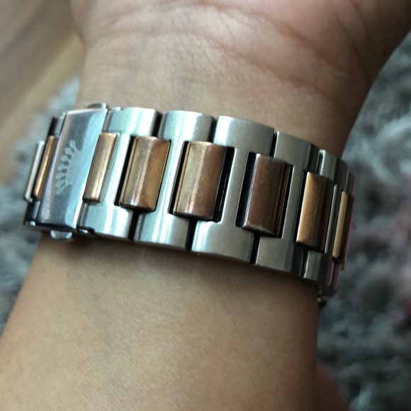 Juicy Couture silver/rose gold watch - Picture 8 of 8